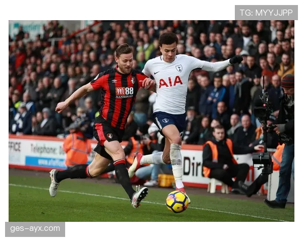 伯恩茅斯明星球员状态回暖，助球队全力冲刺英超保级