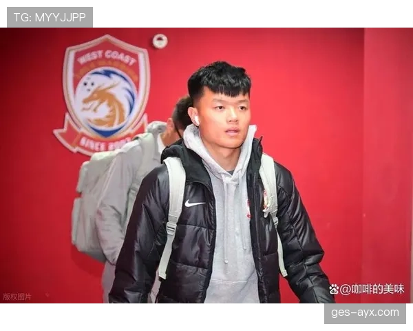 中超转会窗口再掀热潮，强援加盟引球迷期待